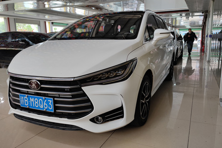 赣州二手比亚迪宋MAX 2017款 1.5TI 双离合 智联尊贵版 7座