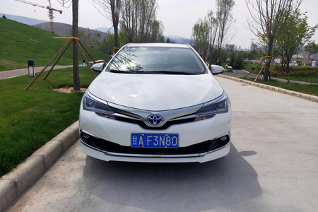 金昌二手丰田卡罗拉 2017款 改款 双擎 1.8L E二手CVT 精英版